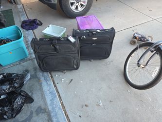 2 Garment Bags Excellent Condition