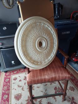27" CEILING MEDALLION (PAINTABLE)