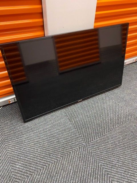 Samsung TV With TV Stand