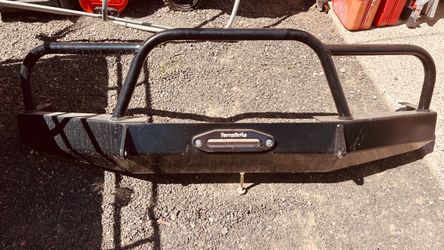 Land Rover Discovery 2 aftermarket front steel bumper
