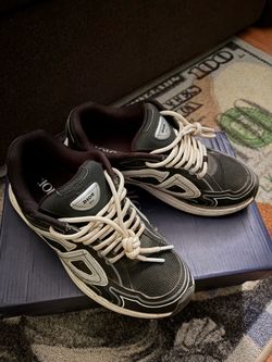 Dior b30