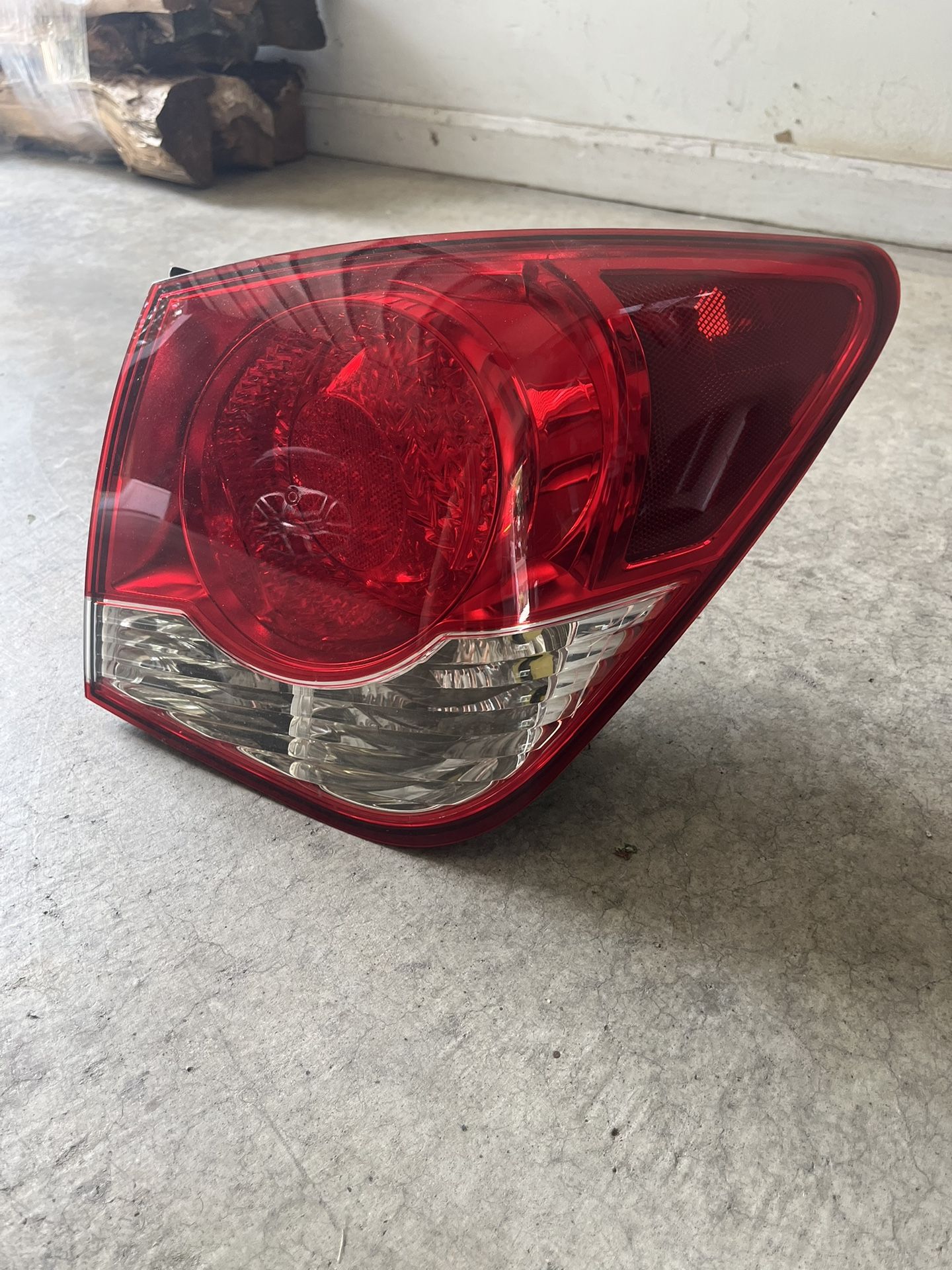 Chevy Cruze taillight 
