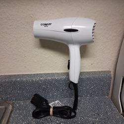 Conair Hair dryer pickup between 2;00-10:45 rainbow/charleston cash only read description