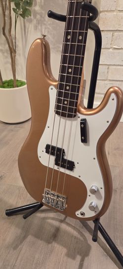 Fender Precision Bass