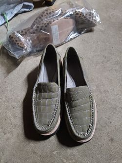 Donald Pliner Women's Hope Crocco Patent Loafers stone