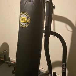 Everlast Heavyweight Punching Bag With Stand