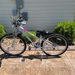 Ladies/Teen 13” Nishiki Pueblo Mountain Bike (21 speed)