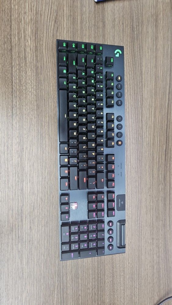 Logitech G915