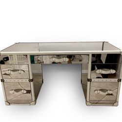 Classic 5 Drawer Desk 