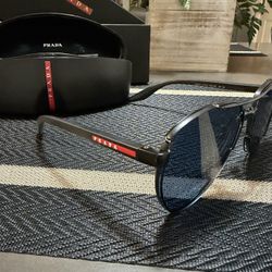 Brand New Prada Glasses – Never Worn – Retail $500 🔥