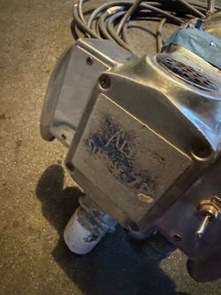 Floor edger