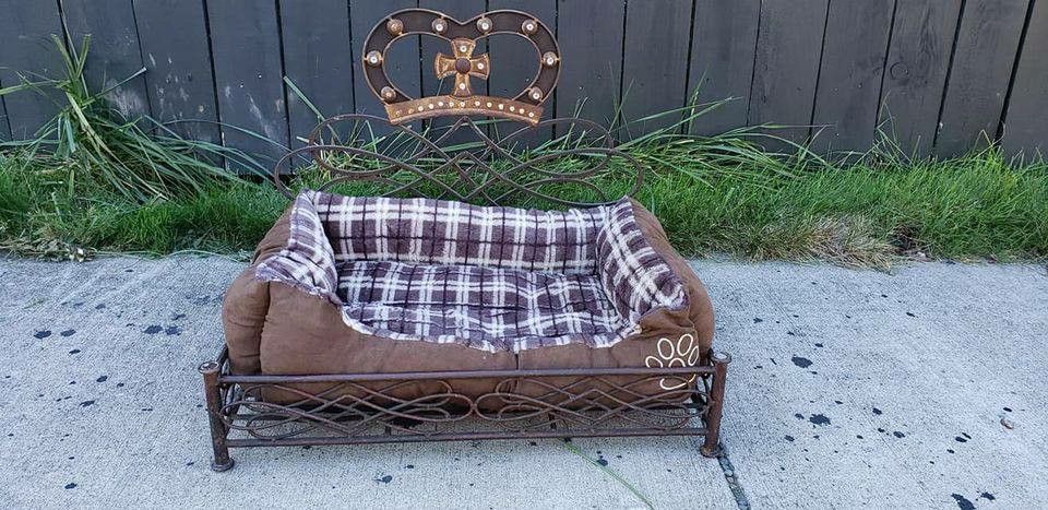 Metal Decorative Pet Bed