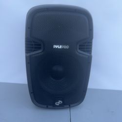 Pyle  Portable PA single passive speaker PPHP1049KT. Needs a power source to work for example a power amplifier or a powered Bluetooth speaker a 3/4 j