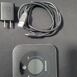 Netgear Nighthawk M1 MR1100 mobile hotspot