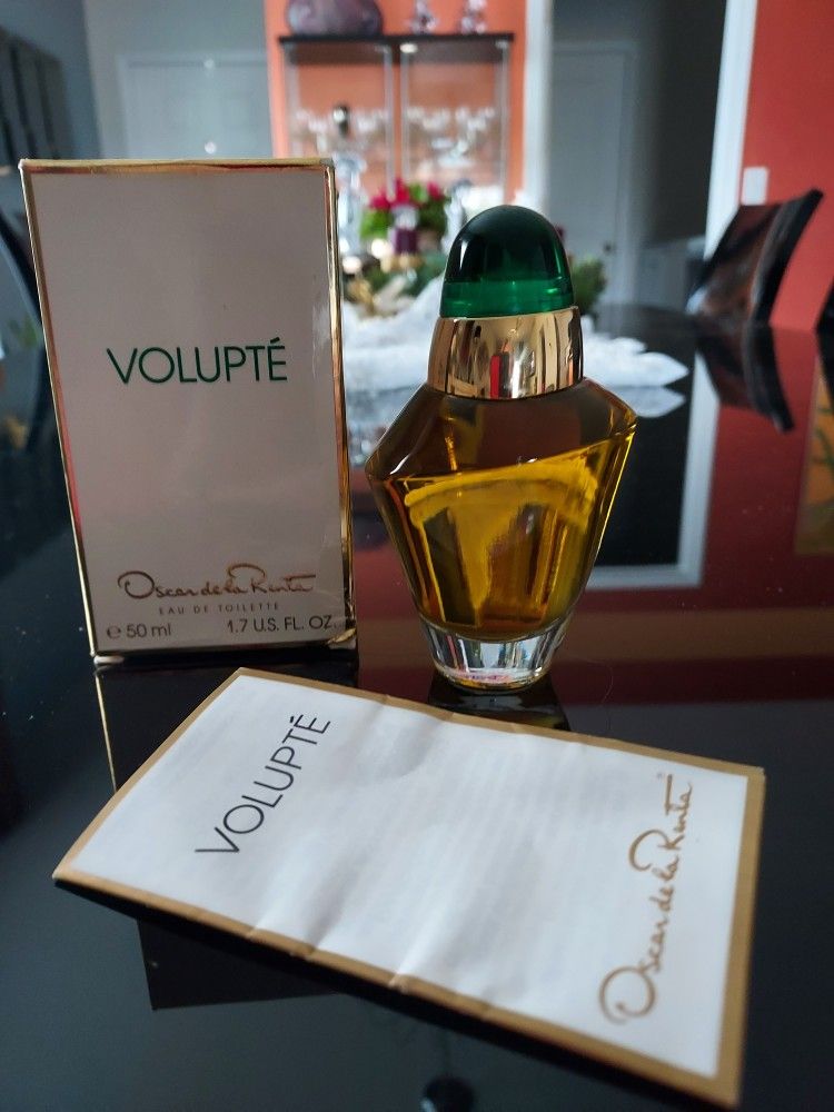 Oscar De LA Renta Perfume