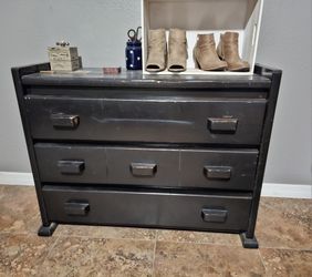 3 Drawer Dresser