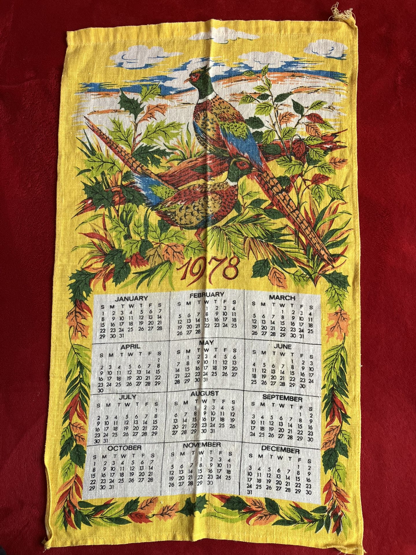 VINTAGE - NEW - LINEN CALENDAR 1978 BIRDS YELLOW KITCHEN TEA TOWEL - 16"W x 27"H ‼️ See MORE Collection Here ‼️
