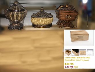 Pet urns