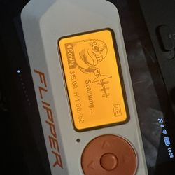 Flipper Zero Multi‑Tool – White/Orange