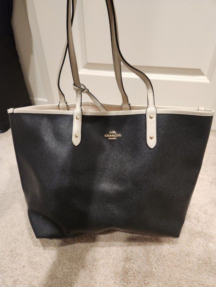 Reversible Coach Bag Come With Small Coach Bag Inside