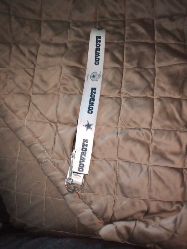 White Dallas Cowboys Keychain