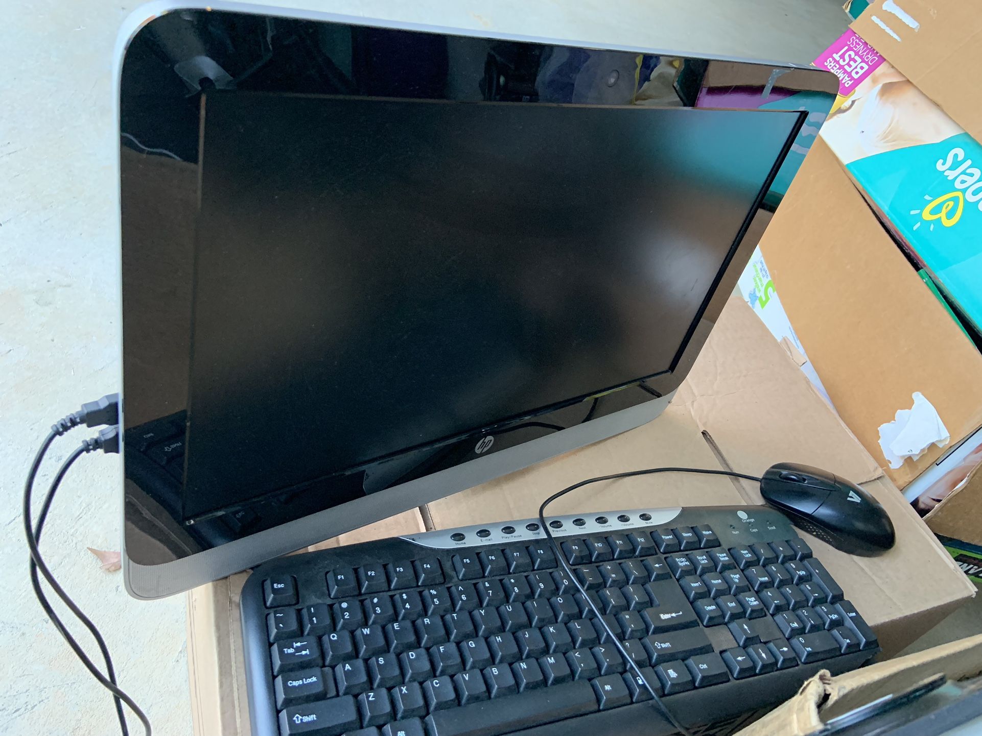 HP 19 All In One PC Computer