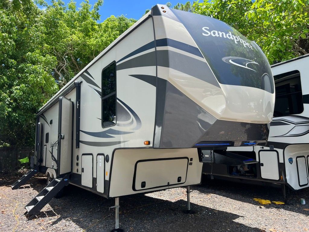 2021 Sandpiper 36 Ft