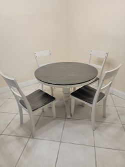 Dining room table at 4 chairs