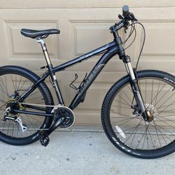 Trek 3 Series Mountain Bike