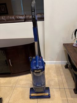Shark LA360 Navigator Lift Away Upright Vacuum Cleaner
