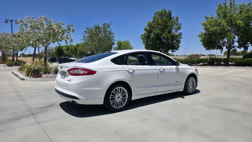 2013 Ford Fusion Hybrid