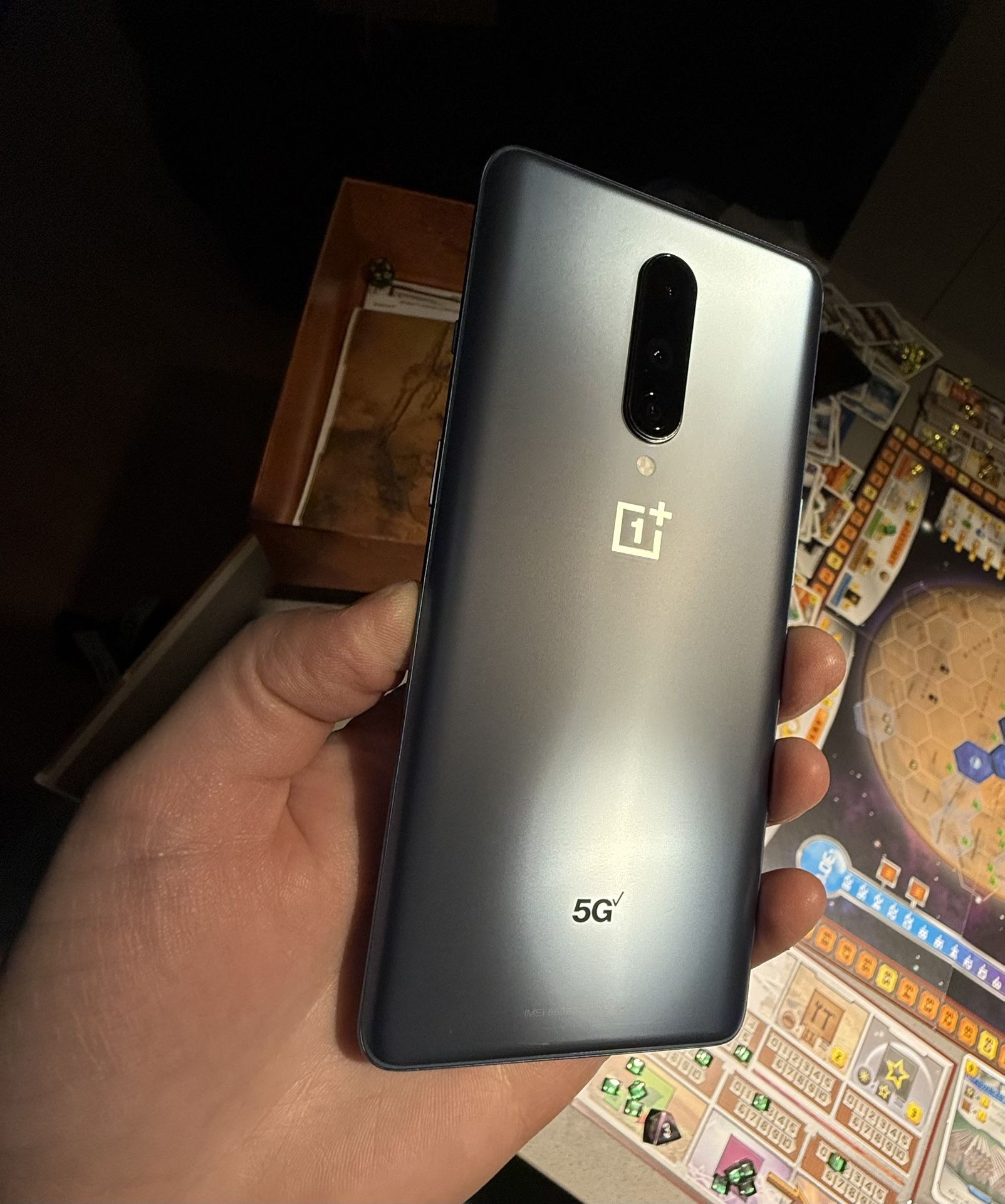 OnePlus 8 UW With Case And Charger