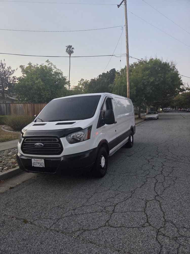 2017 Ford Transit-150