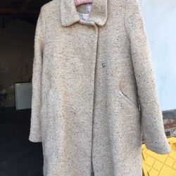 Lots Of Women’s Coats And Jackets