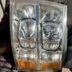 Headlight - Chevy Silverado