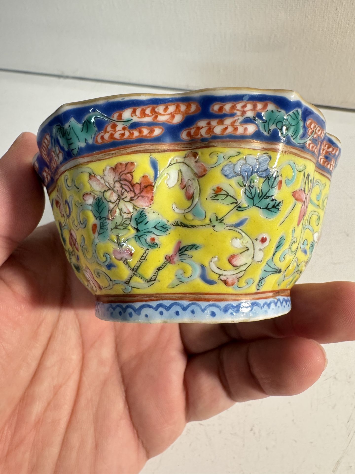 Antique Chinese famille rose porcelain bowl with mark