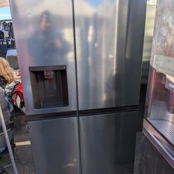 LG Side By Side Refrigerator/3 Months Of Warranty And Free Local Delivery 