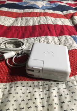 Apple 45W model A1036 power adapter