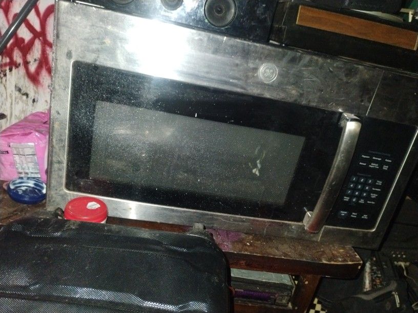 Microwave Commercial