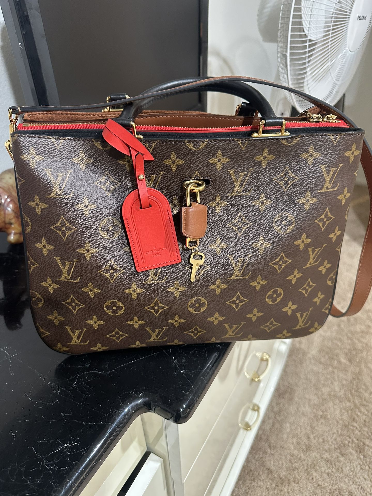 Louis Vuitton 