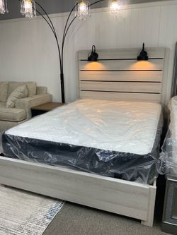 Queen Bed with Mattresses