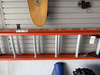 16-foot fiberglass extension ladder