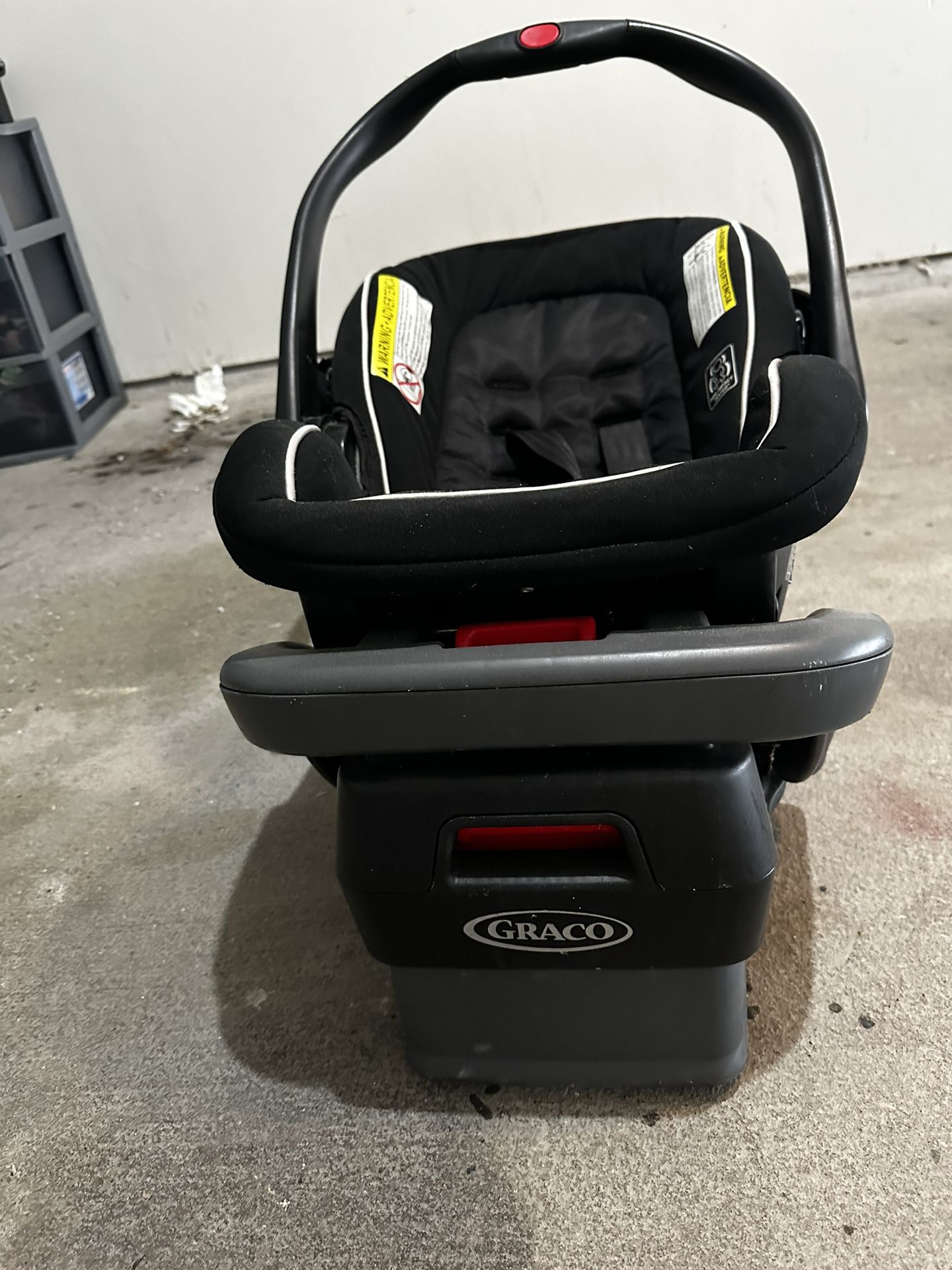 Graco Newborn Car seat 