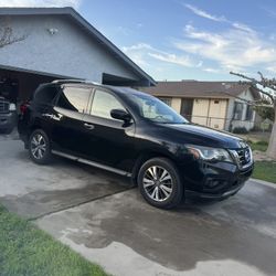 2017 Nissan Pathfinder