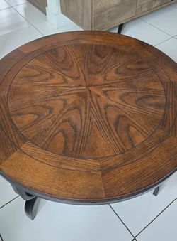 Coffe Table/ Center Table