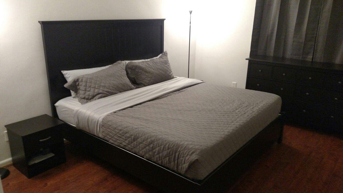 King bed set with memory foam mattress