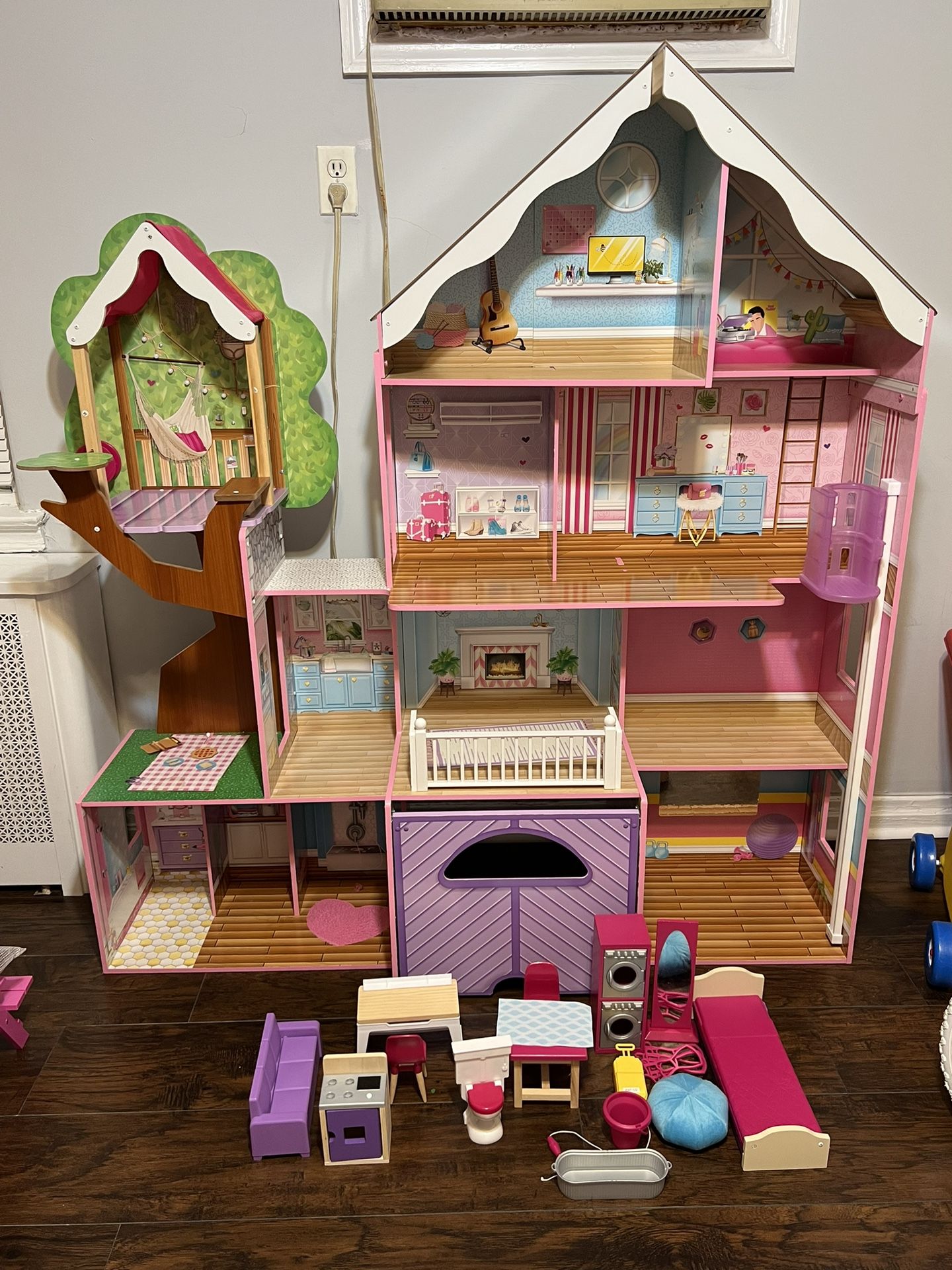 KidKraft Treehouse Retreat Mansion Dollhouse Castle