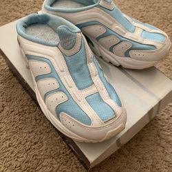 Reebok Good Conditions Size 6