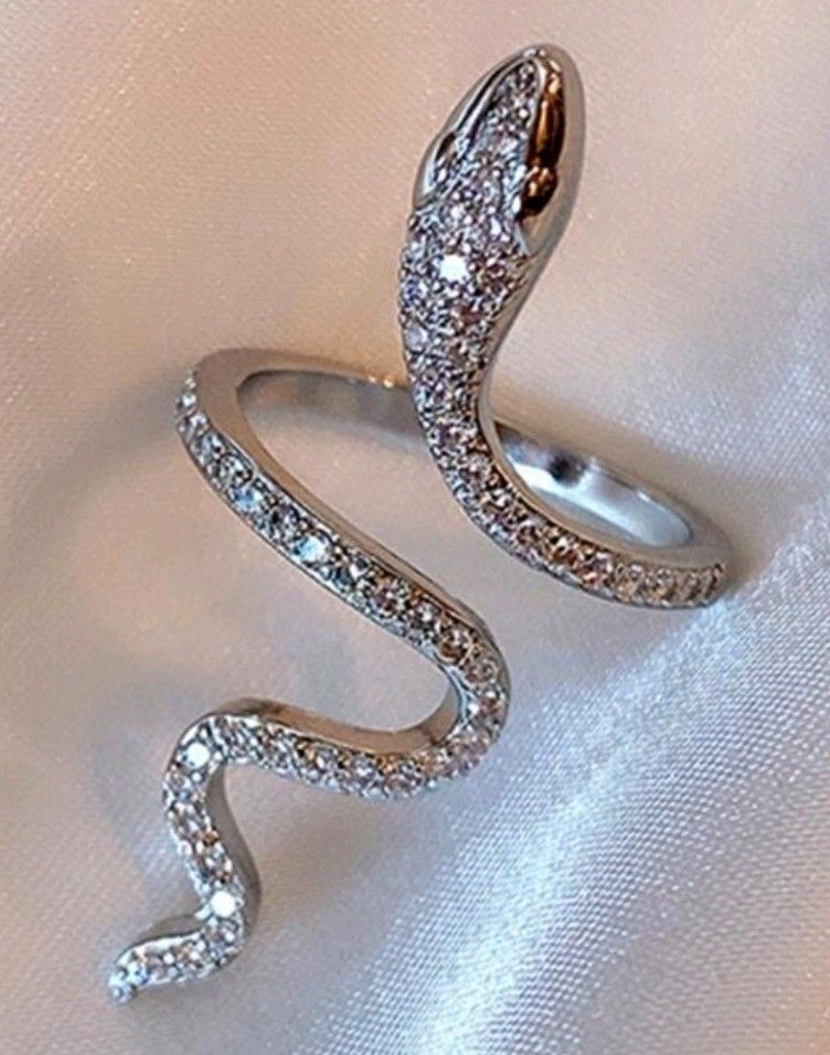 Women's Rings