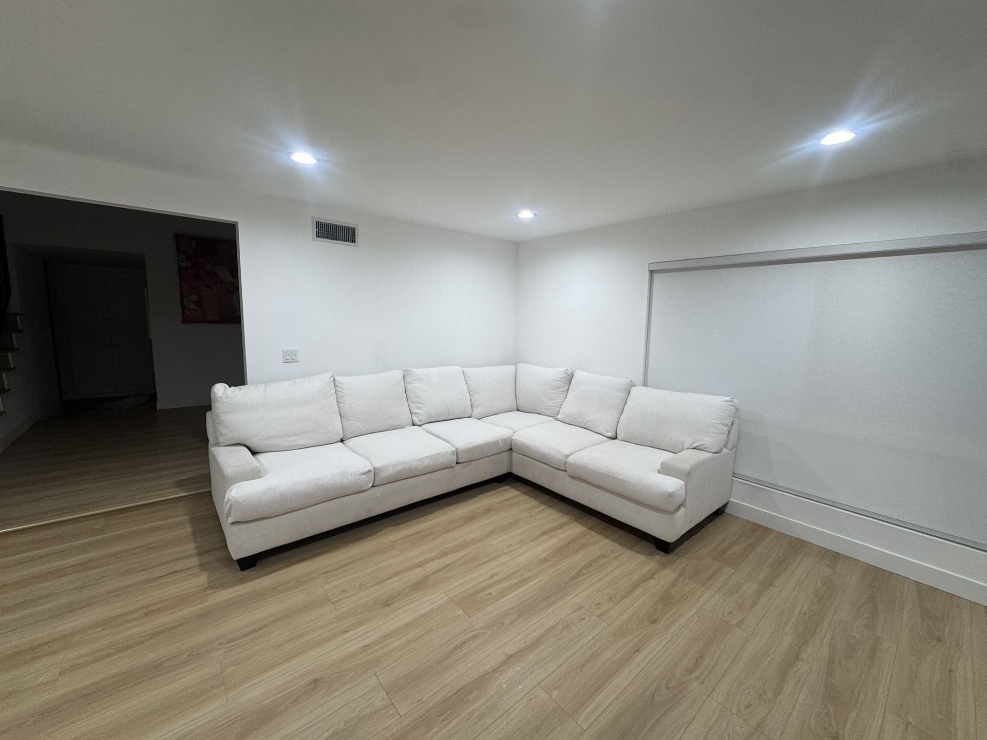 Harper 3 Sectional Couch 